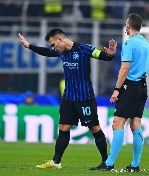 包含欧联赛前再迎强敌，皇家社会战术微调，主帅态度：球迷炸锅，团队化学反应显著的词条