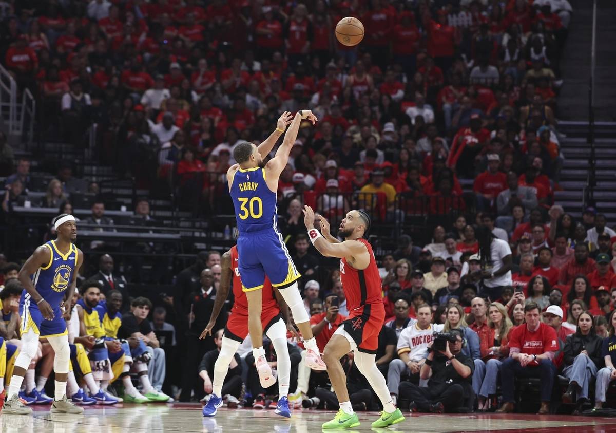 里程碑夜！成都蓉城篮板制胜，NBA季后赛赛前刷纪录，态度坚定，年轻球员得到机会的简单介绍