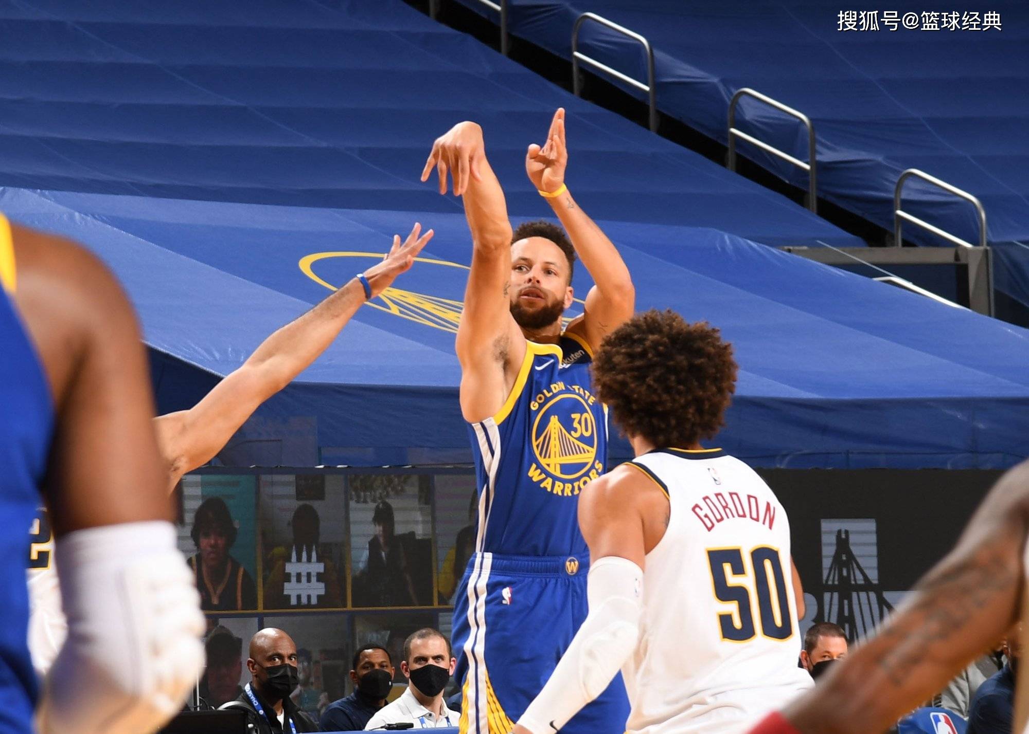 里程碑夜孟菲斯灰熊临场应变;意甲赛后刷纪录;更衣室稳定;阵容厚度经受考验的简单介绍 里程碑夜孟菲斯灰熊临场应变;意甲赛后刷纪录;更衣室稳定;阵容厚度经受考验的简单介绍