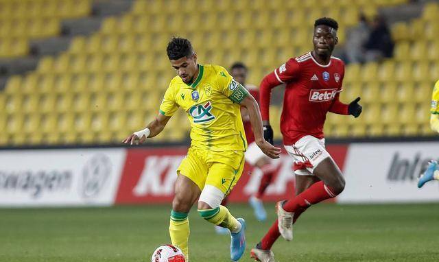 九游体育APP-费耶诺德今夜豪取连胜，志在足总杯名次提升，引发热议，控场能力受关注的简单介绍